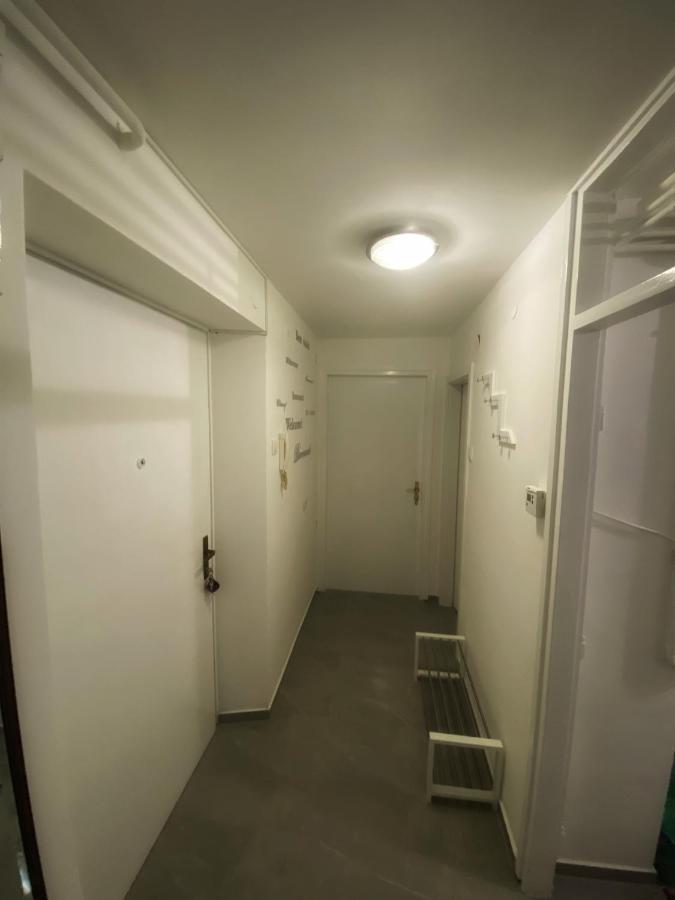 Astoria Apartment Varazdin Bagian luar foto